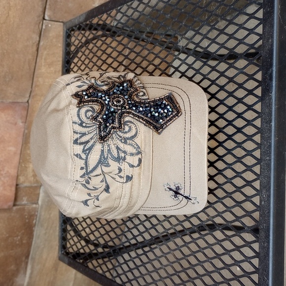Accessories - Cap with Cross of Bling